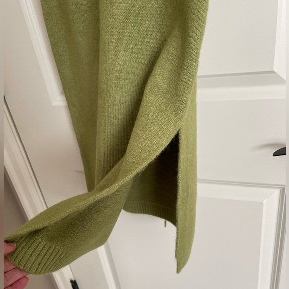 Line and Dot green knit sweater midi dress - Picture 6 of 7